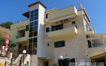 Do apartmajev Petrino, zasebne nastanitve v mestu Vrahos, Grčija